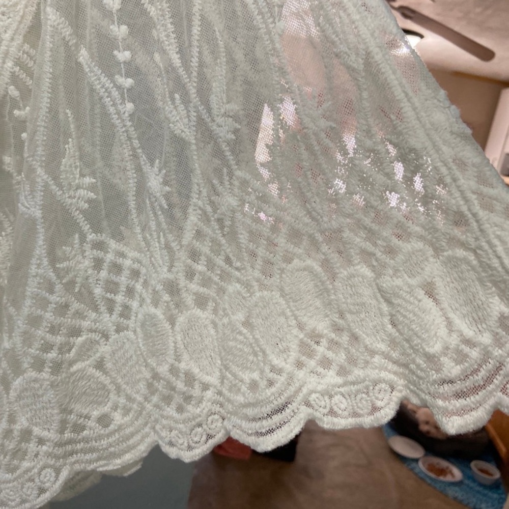 Cream colored beach cover - Picture 4 of 6